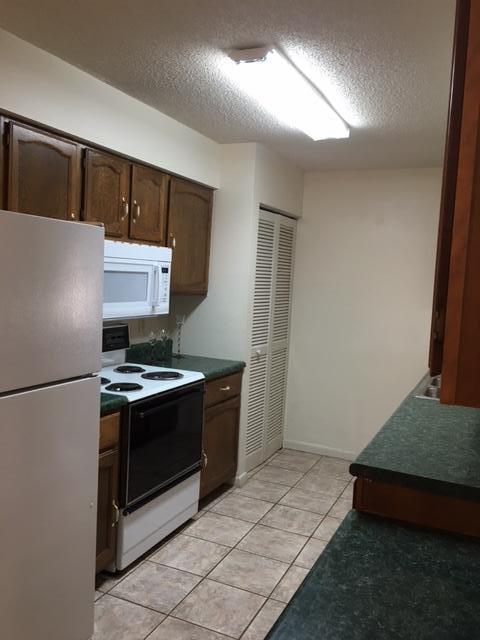 7002 Sebastian Road Fort Pierce, FL 34951 - Photo 8 of 27 IMG_1313