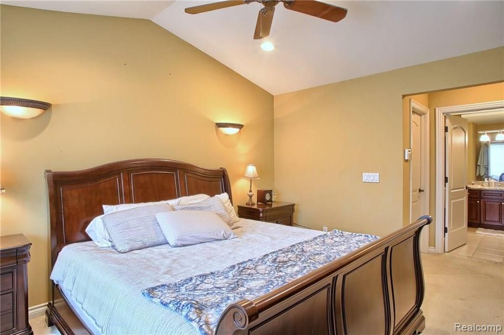 26019 Mariners Point New Baltimore, MI 48051 - Photo 14 of 21