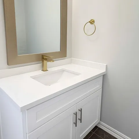 a close view of sink and tap