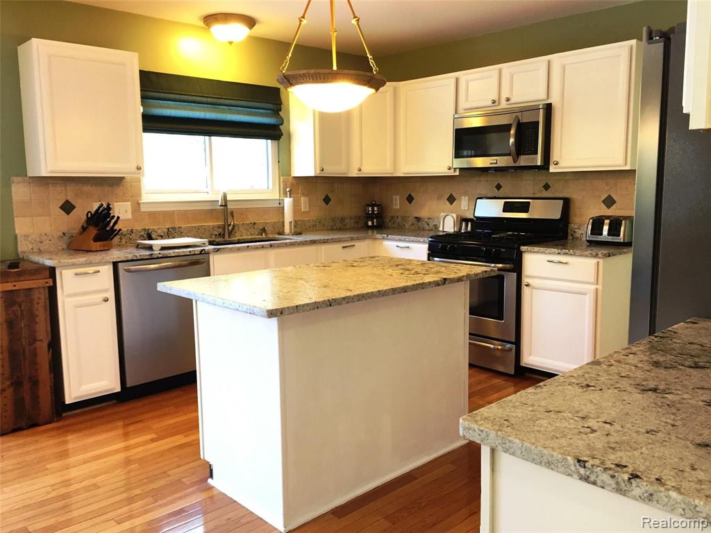 7934 Billingham Road West Bloomfield, MI 48324 - Photo 10 of 51