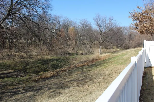 $2,750 | 829 Dogwood Trail, Aubrey, TX 76227