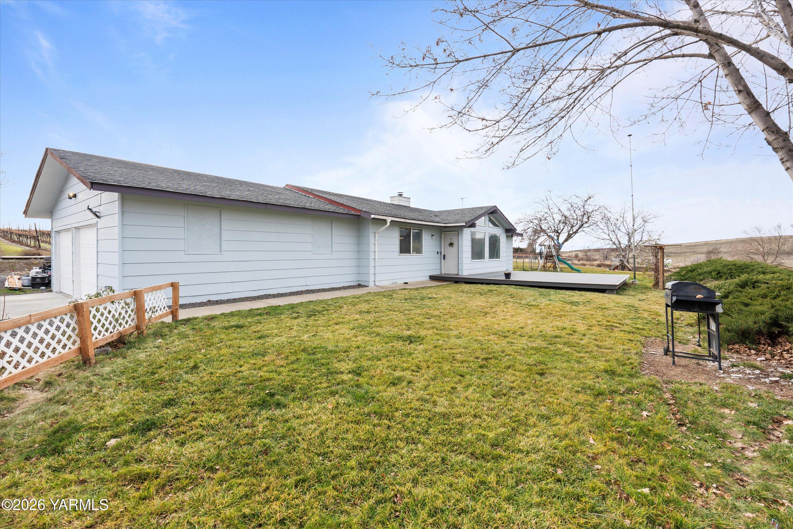 460 Sun Acres Road Zillah, WA 98953 - Photo 2 of 45 460 Sun Acres Rd 37