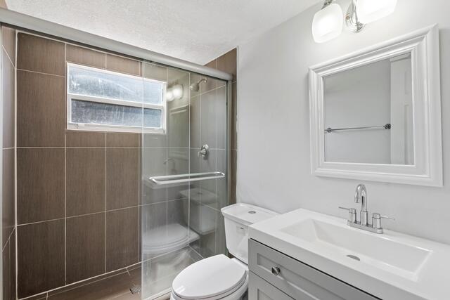 421 Kirk Road Palm Springs, FL 33461 - Photo 18 of 26 Bathroom 2