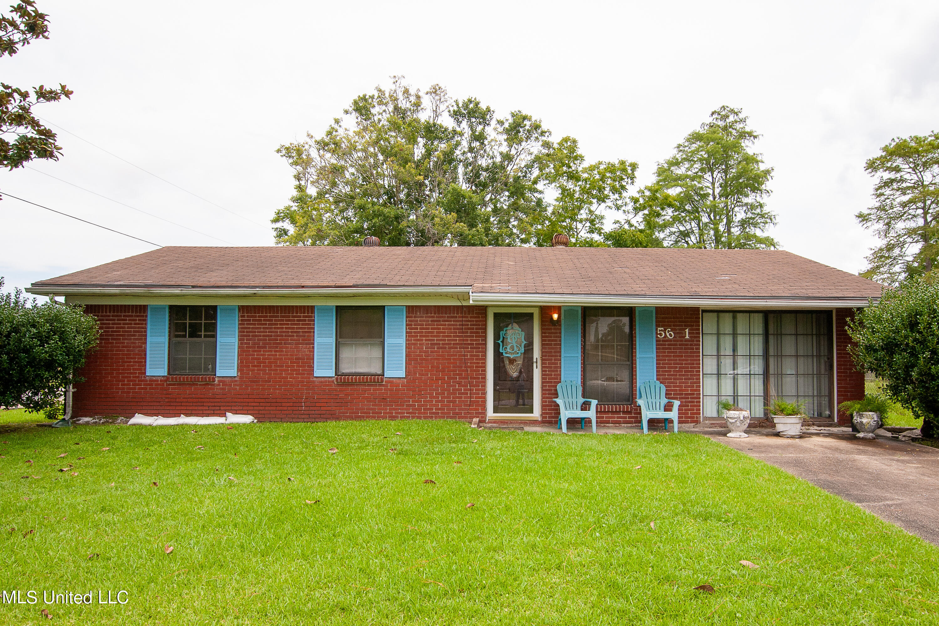 5601 Frederick Street Moss Point, MS 39563 - Photo 1 of 12 DSC_0058