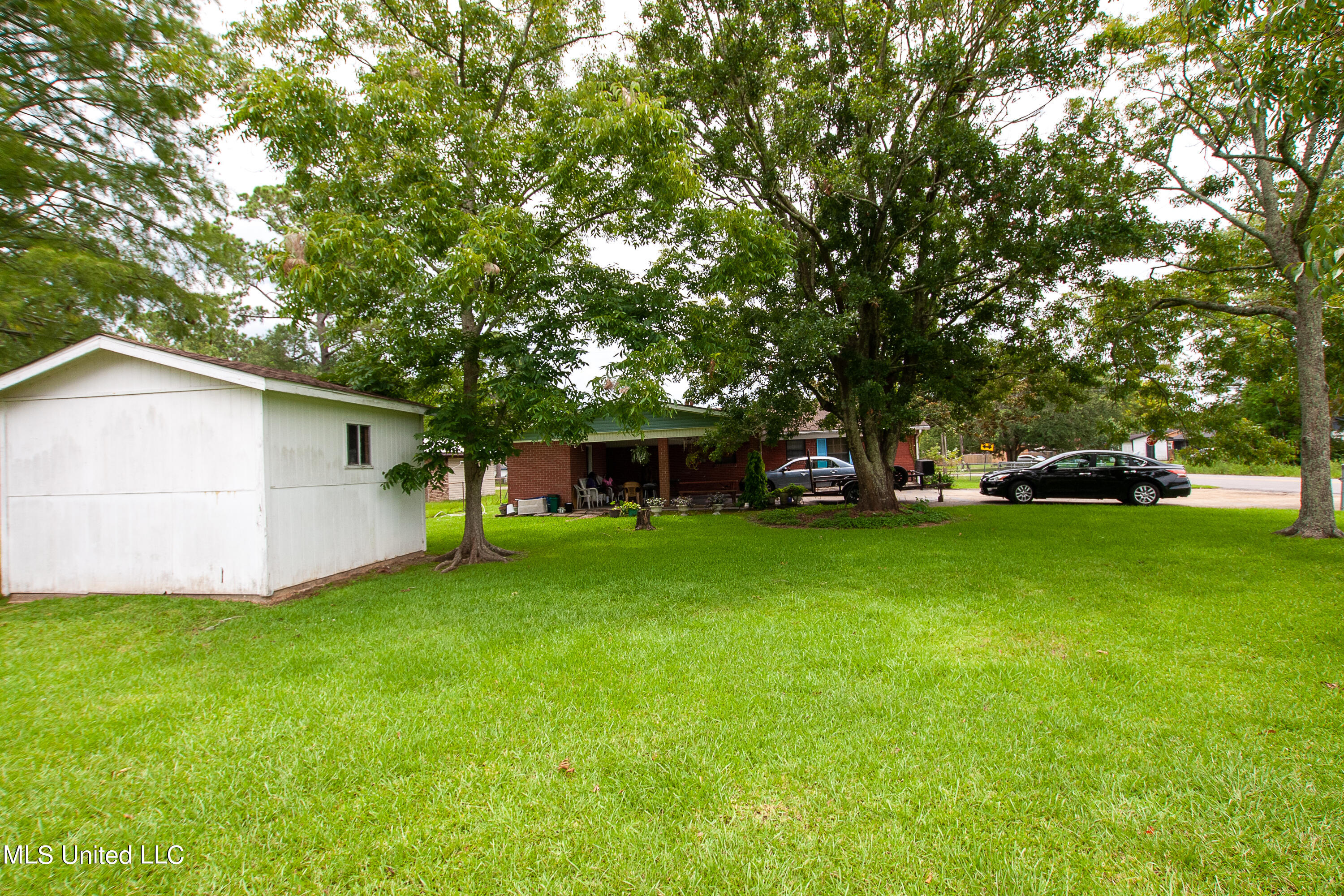 5601 Frederick Street Moss Point, MS 39563 - Photo 3 of 12 DSC_0066