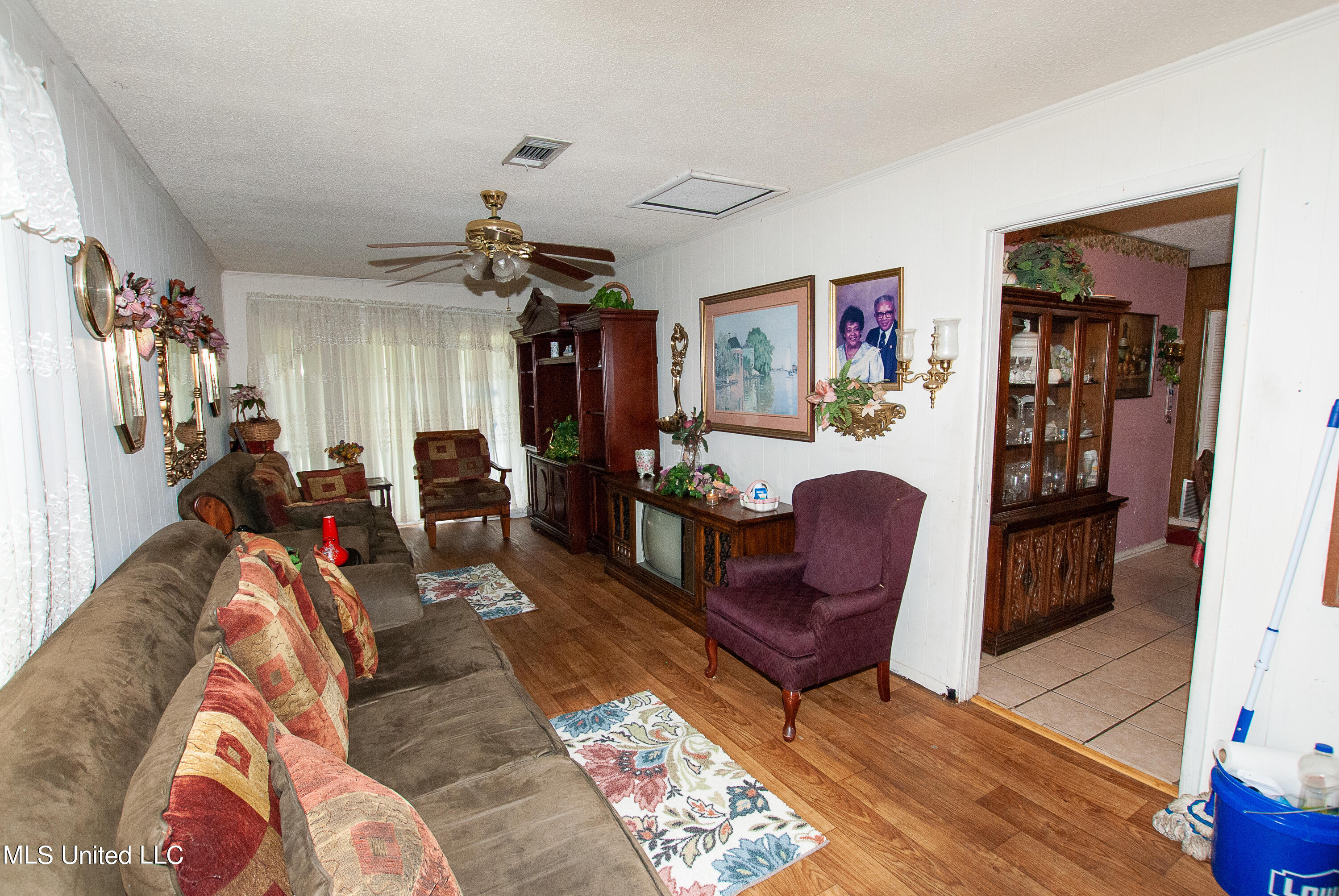 5601 Frederick Street Moss Point, MS 39563 - Photo 4 of 12 DSC_0073