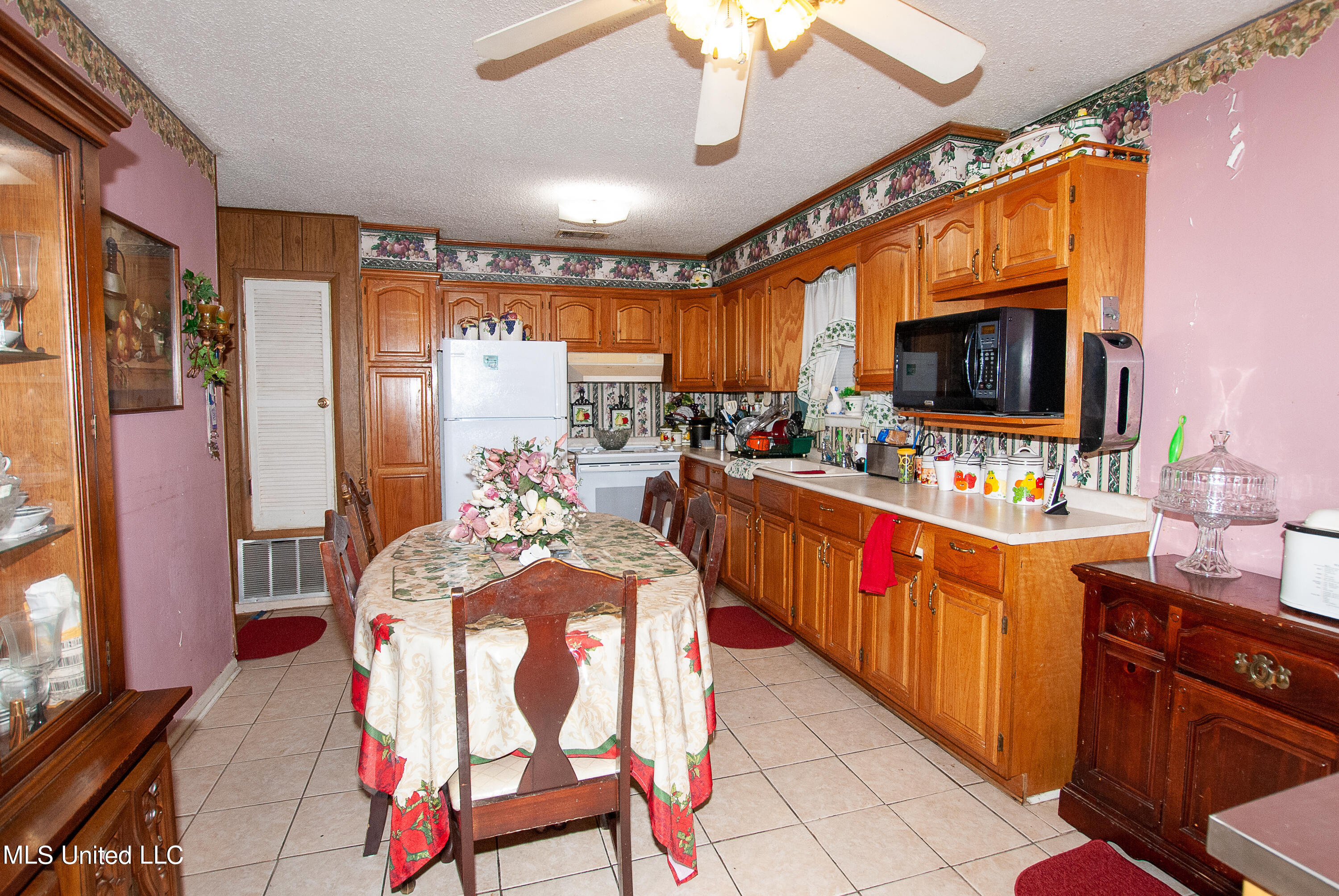 5601 Frederick Street Moss Point, MS 39563 - Photo 6 of 12 DSC_0079