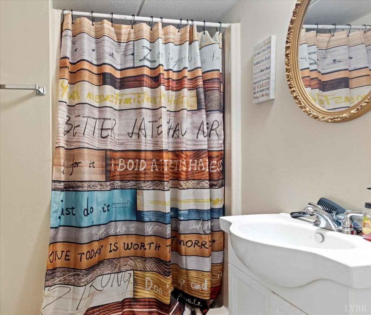 2352 Red Oak School Road Concord, VA 24538 - Photo 16 of 37 Gallery Image 16