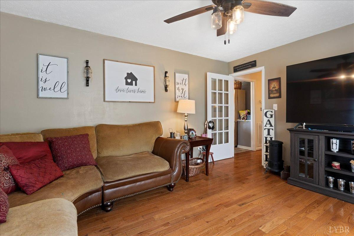 2352 Red Oak School Road Concord, VA 24538 - Photo 4 of 37 Gallery Image 4
