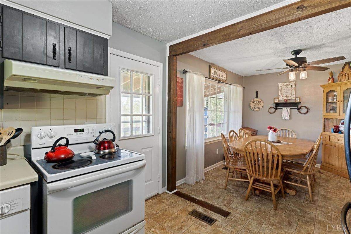 2352 Red Oak School Road Concord, VA 24538 - Photo 7 of 37 Gallery Image 7