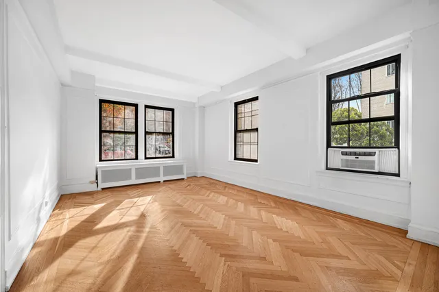 $850,000 | 90 8th Avenue, Unit 1A | Park Slope
