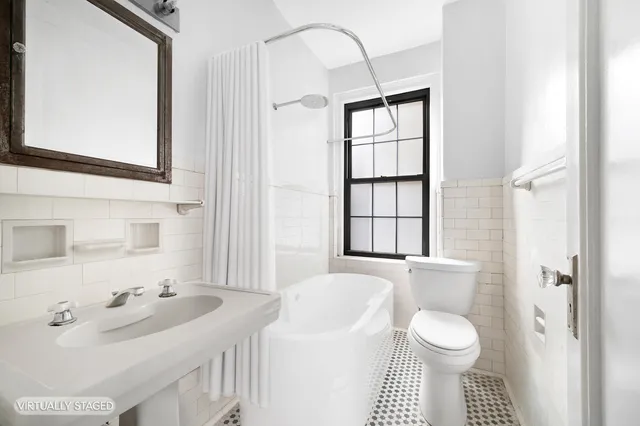 $850,000 | 90 8th Avenue, Unit 1A | Park Slope