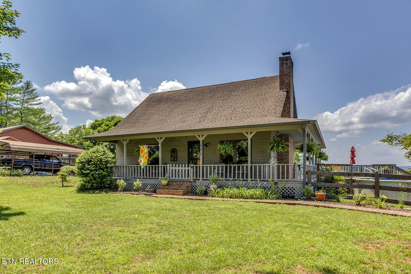 132 Morris Road Kingston, TN 37763 - Photo 5 of 60 05_MorrisLane_132_FrontRight