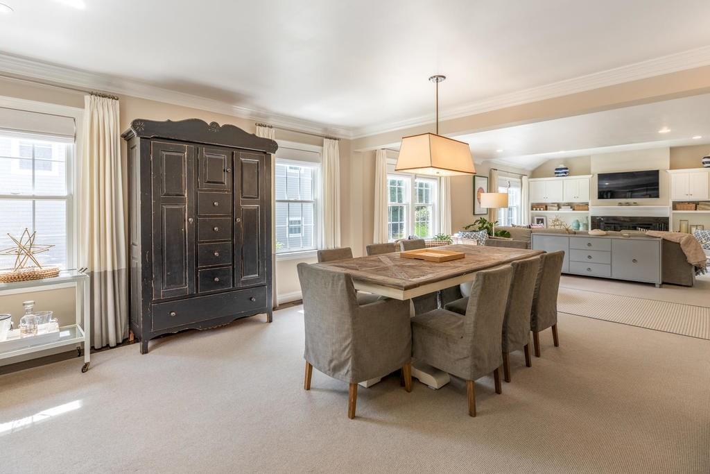 19 Rae Avenue Needham, MA 02492 - Photo 8 of 37 Gallery Image 8