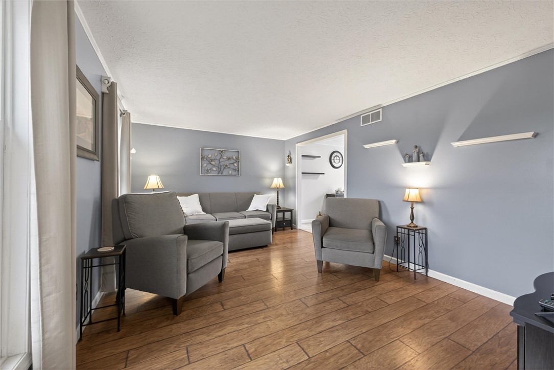 532 Parma Center Road Parma, NY 14468 - Photo 3 of 27