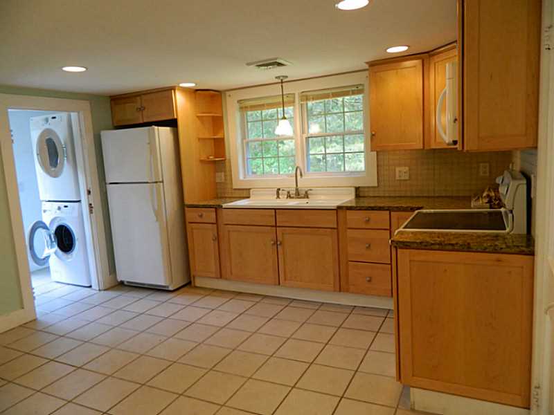 3625 Post Road South Kingstown, RI 02879 - Photo 3 of 19 Kitchen.