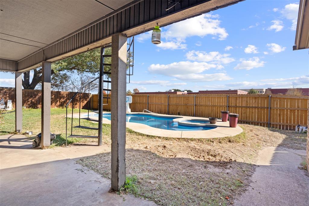 404 Laurel Trail North Terrell, TX 75160 - Photo 35 of 39 a view of a terrace