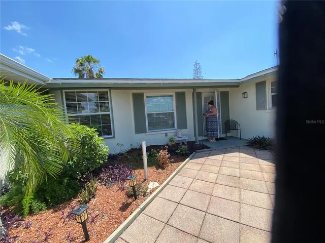 $339,000 | 117 Arlington Court Northeast, Port Charlotte, FL 33952