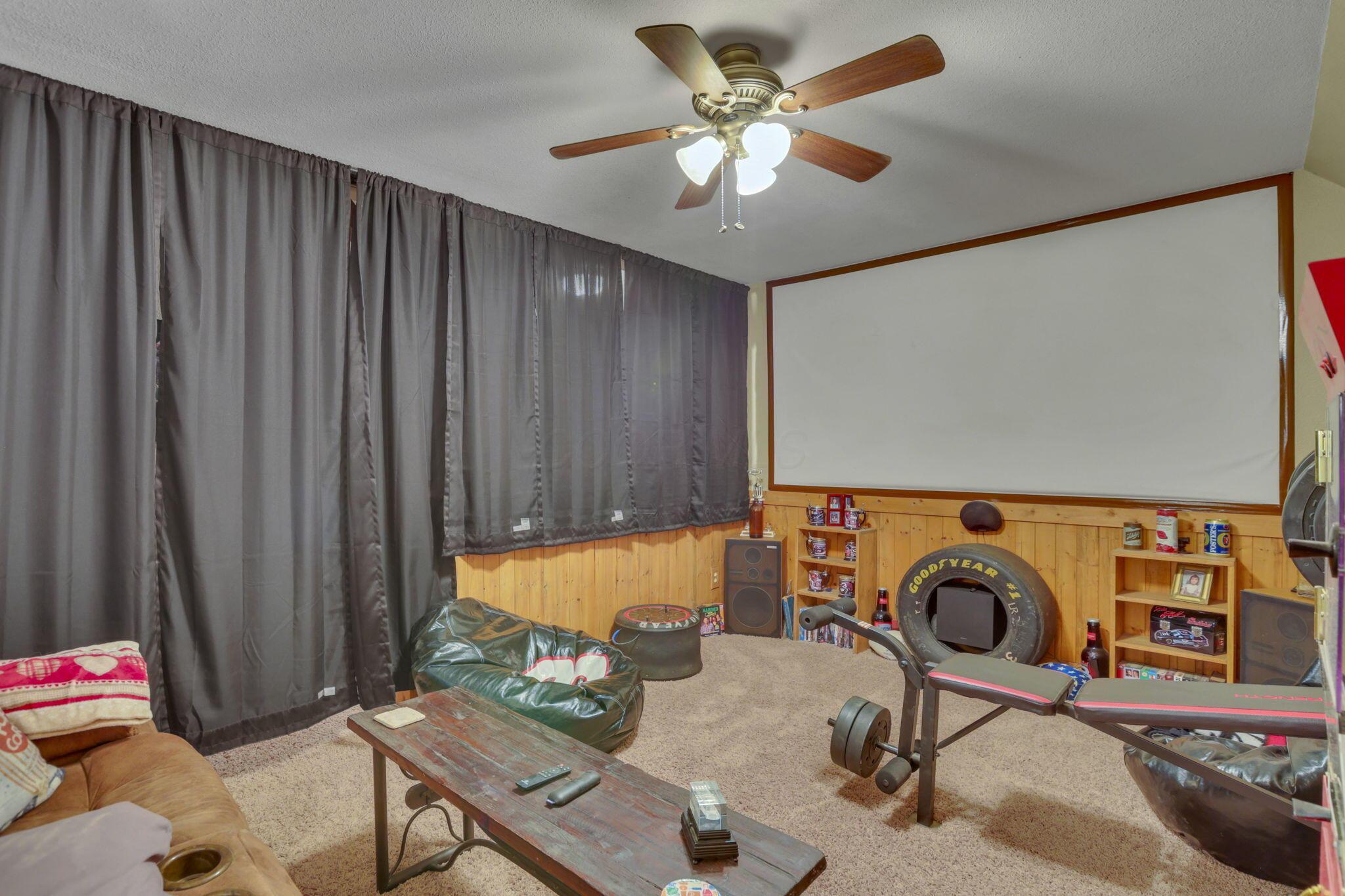 2530 Hamburg Road Southwest Lancaster, OH 43130 - Photo 33 of 51 theater room/3rd bedroom
