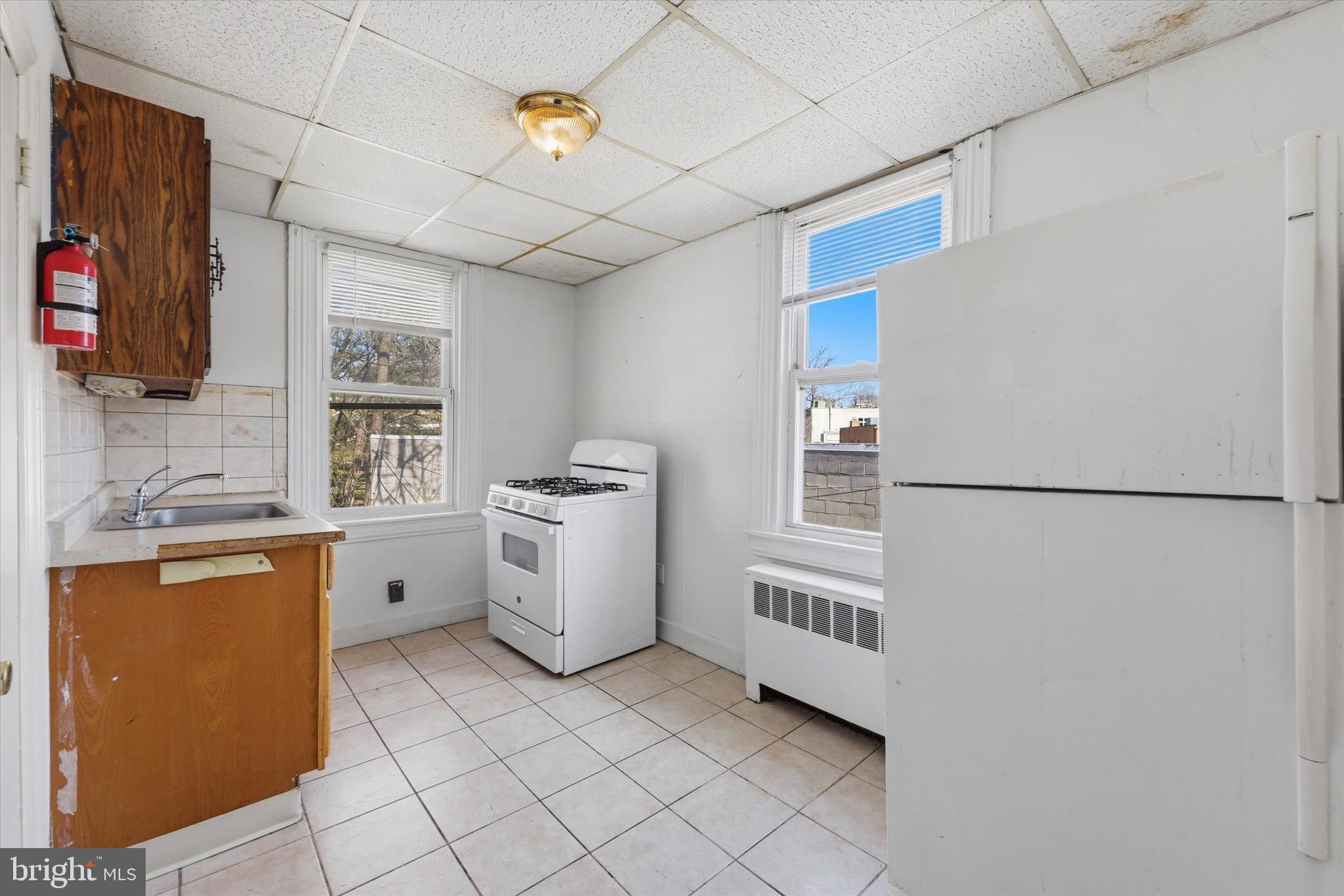 909 Springfield Road, Unit D Darby, PA 19023 - Photo 2 of 15