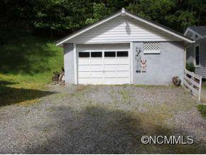 158 Putnam Road Canton, NC 28716 - Photo 3 of 16 Gallery Image 3