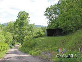 158 Putnam Road Canton, NC 28716 - Photo 5 of 16 Gallery Image 5