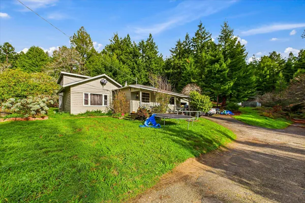 $260,000 | 315 Paradise Drive, Fortuna, CA 95540