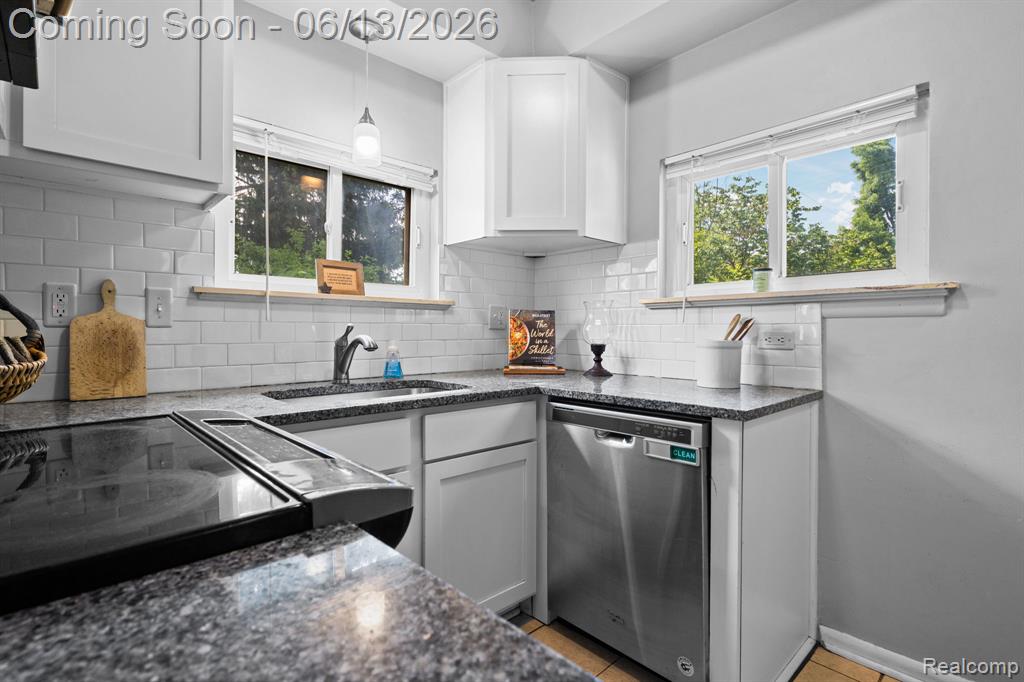 15635 West 13 Mile Road Southfield, MI 48076 - Photo 7 of 25