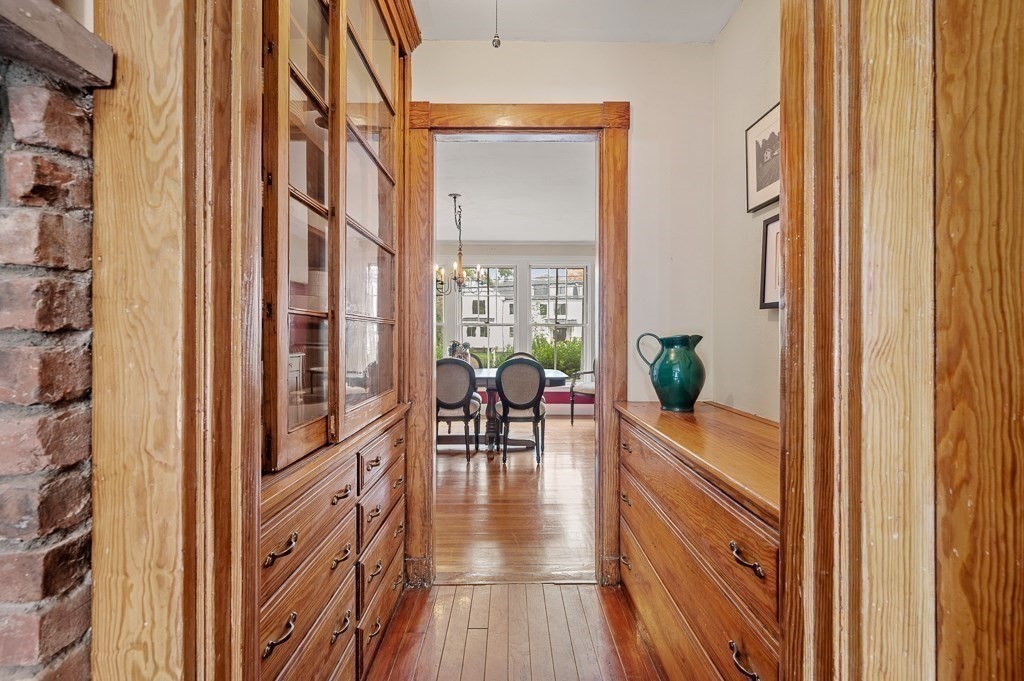 88 Virginia Road Concord, MA 01742 - Photo 9 of 32 Gallery Image 9