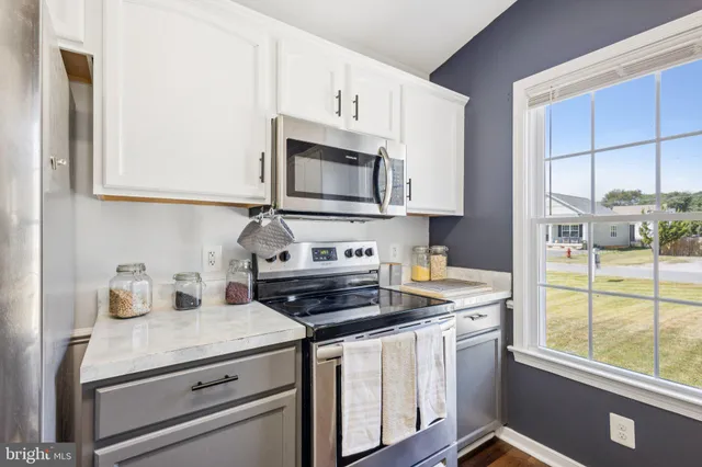 $410,000 | 200 Powell Street, Fredericksburg, VA 22408