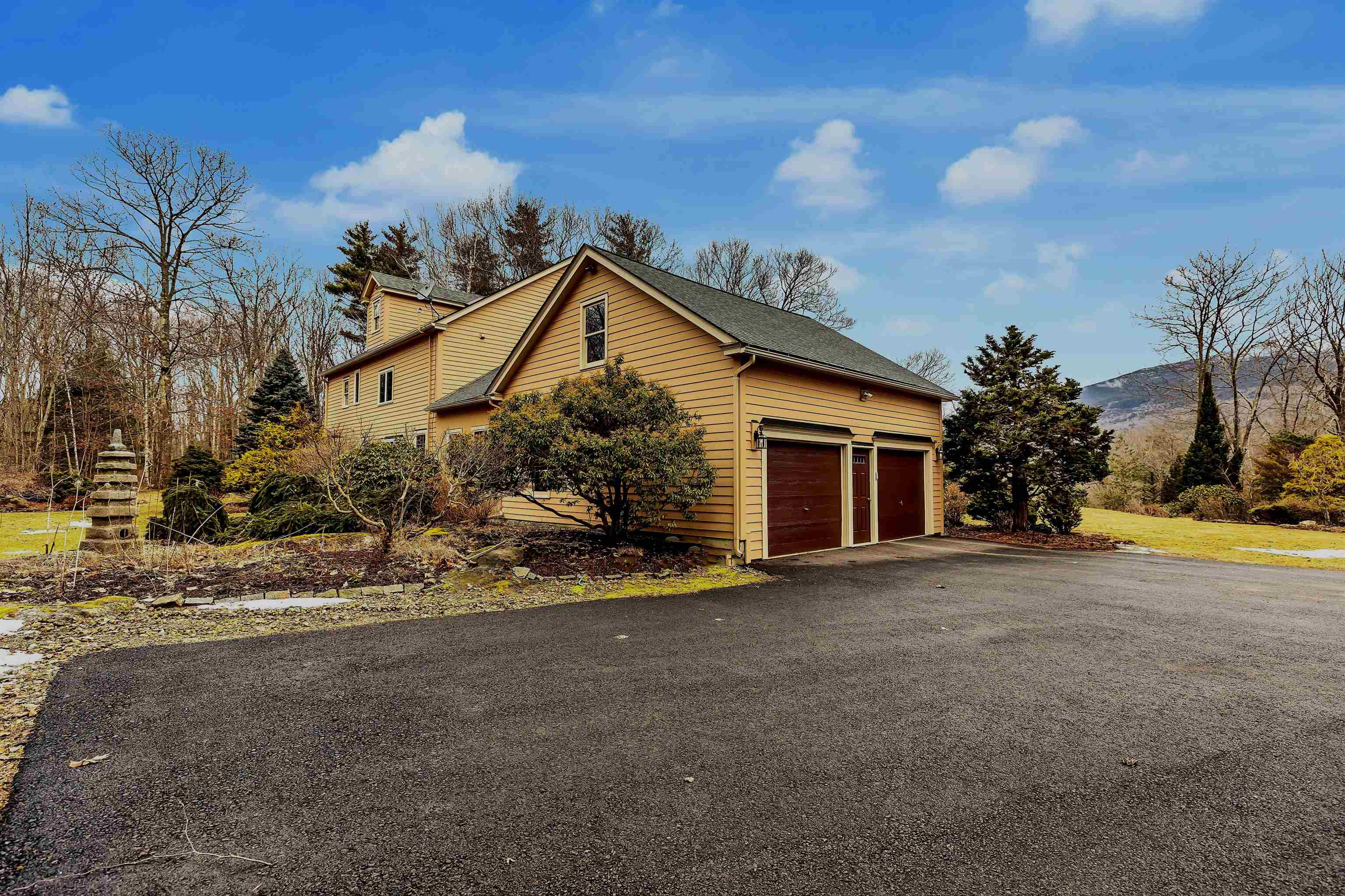 915 Mountain Road Jaffrey, NH 03452 - Photo 13 of 35