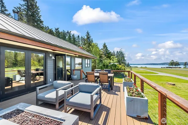 $895,000 | 335 Blakely Drive, Blakely Island, WA 98222