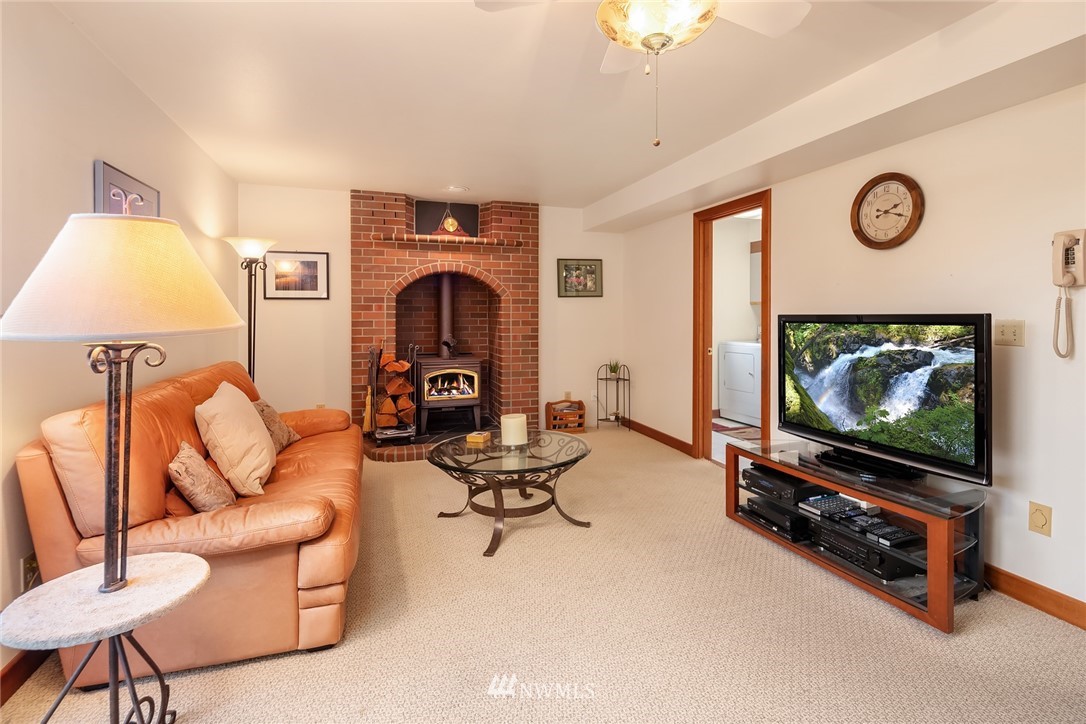 809 Aloha Street Edmonds, WA 98020 - Photo 15 of 25 Gallery Image 15