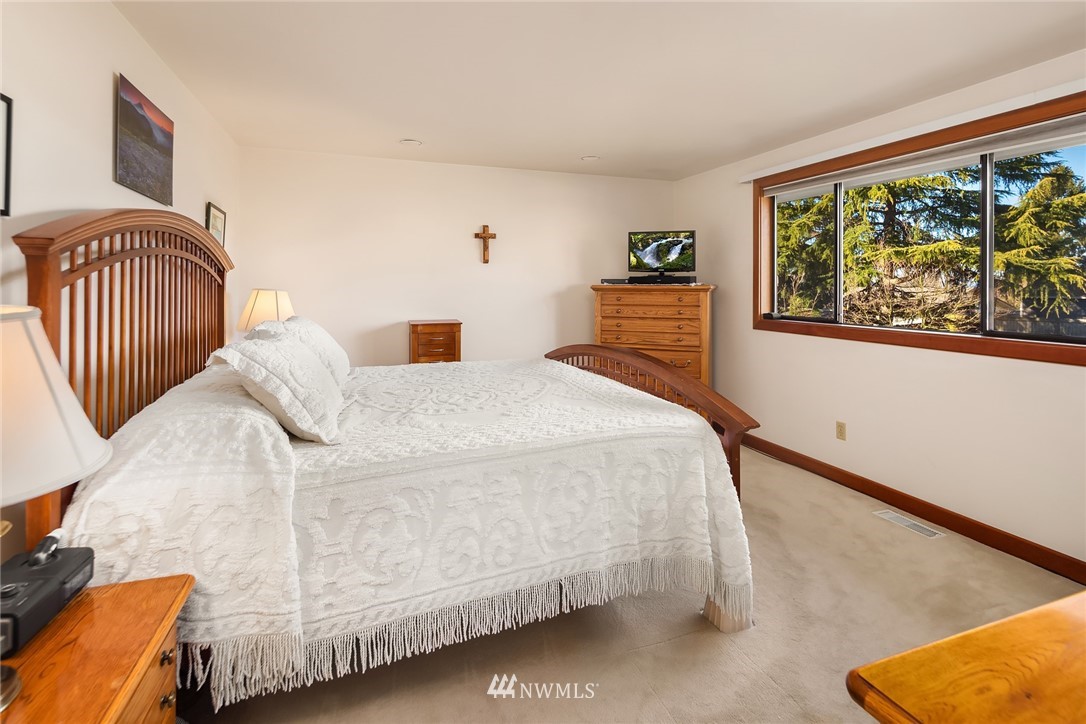 809 Aloha Street Edmonds, WA 98020 - Photo 17 of 25 Gallery Image 17