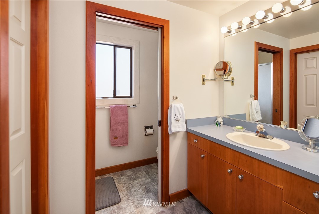 809 Aloha Street Edmonds, WA 98020 - Photo 18 of 25 Gallery Image 18