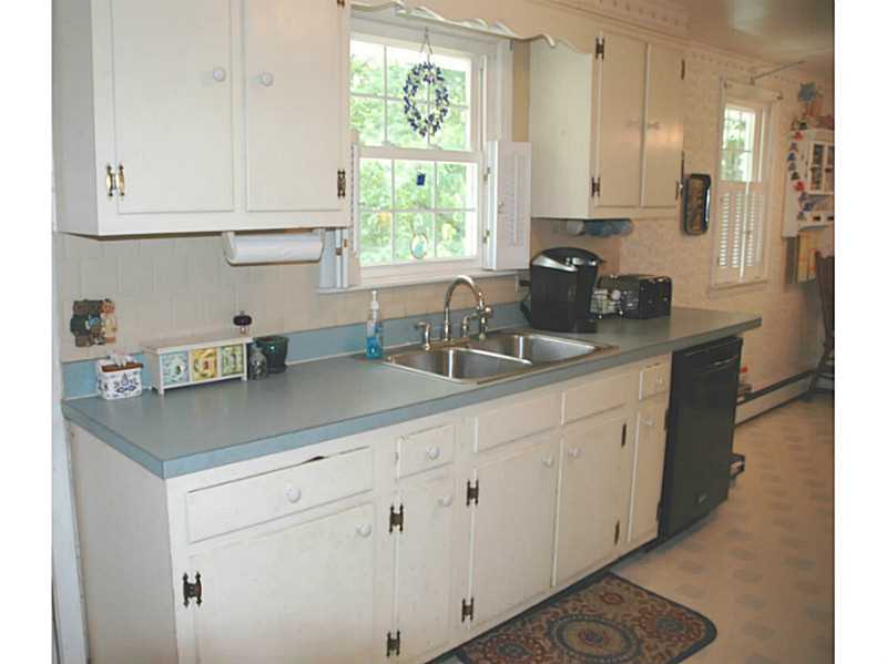 71 Burdickville Road Charlestown, RI 02813 - Photo 11 of 21 Kitchen.