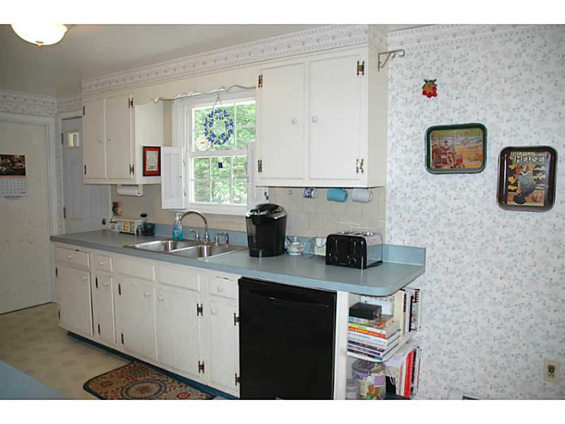 71 Burdickville Road Charlestown, RI 02813 - Photo 8 of 21 Kitchen.