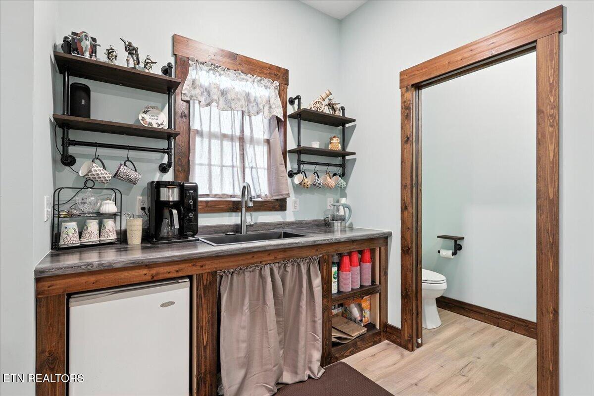 321 High Street Maryville, TN 37804 - Photo 34 of 46 Mini Kitchen in Flex Space