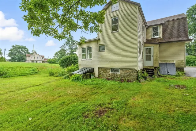 $329,000 | 20 Glover Street, Southbridge, MA 01550