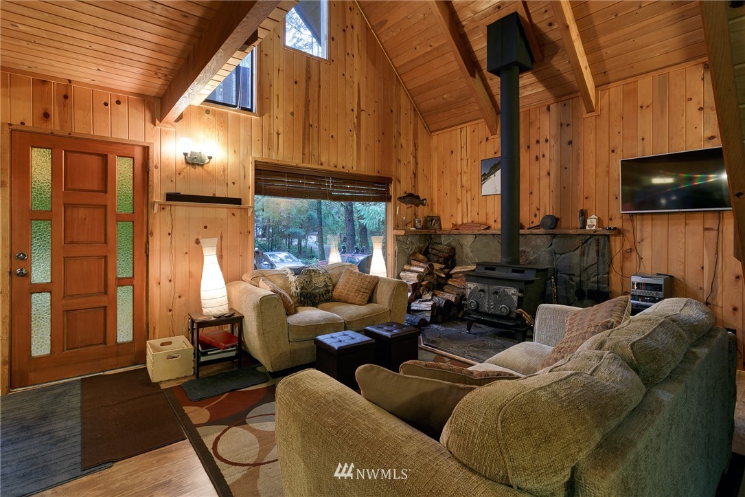 13022 Welcome Road Glacier, WA 98244 - Photo 2 of 25 Gallery Image 2