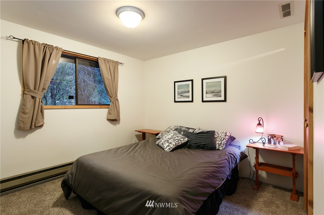 13022 Welcome Road Glacier, WA 98244 - Photo 16 of 25 Gallery Image 16