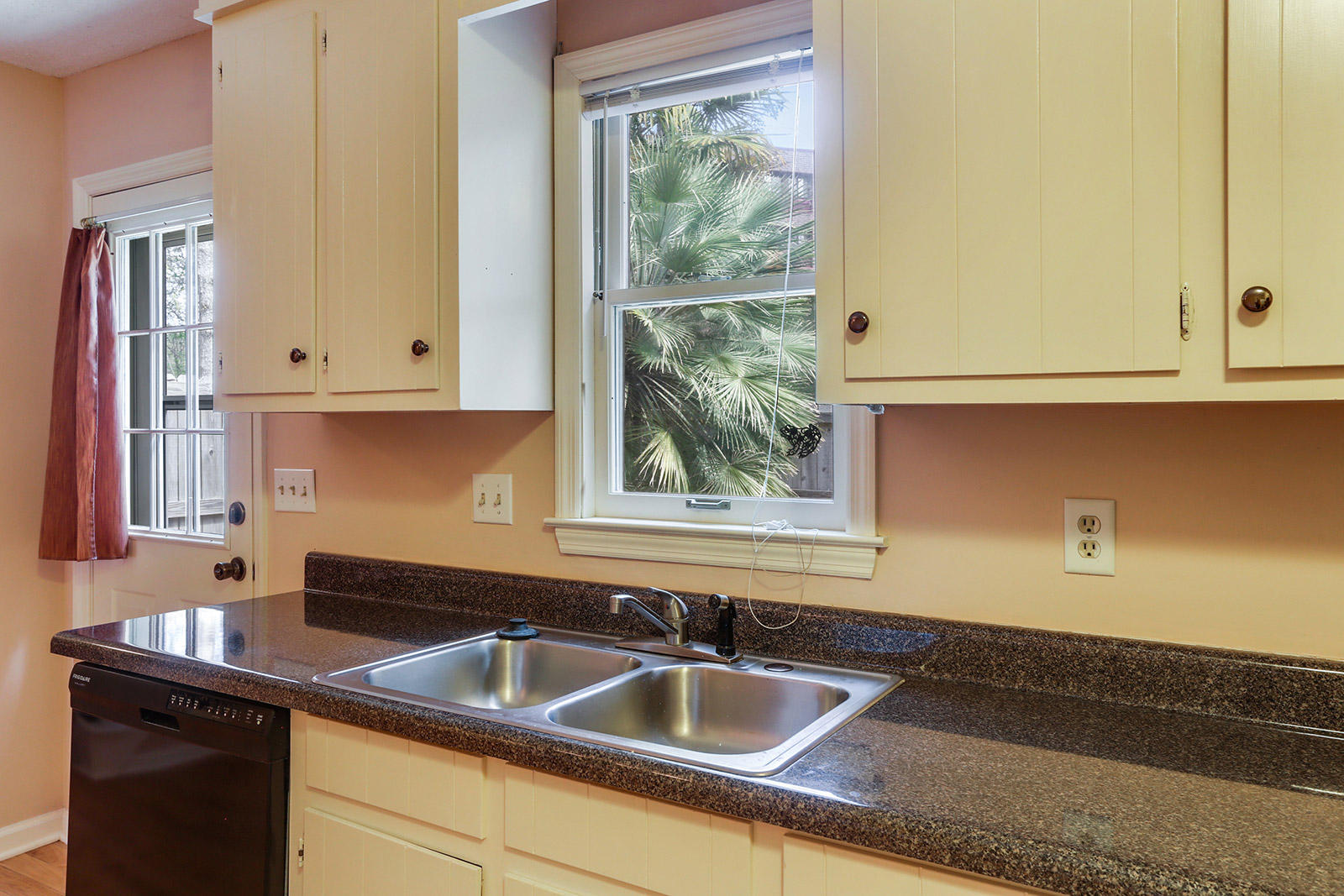 302 Springview Lane, Unit 8 Summerville, SC 29485 - Photo 11 of 25 022_1600x1067_