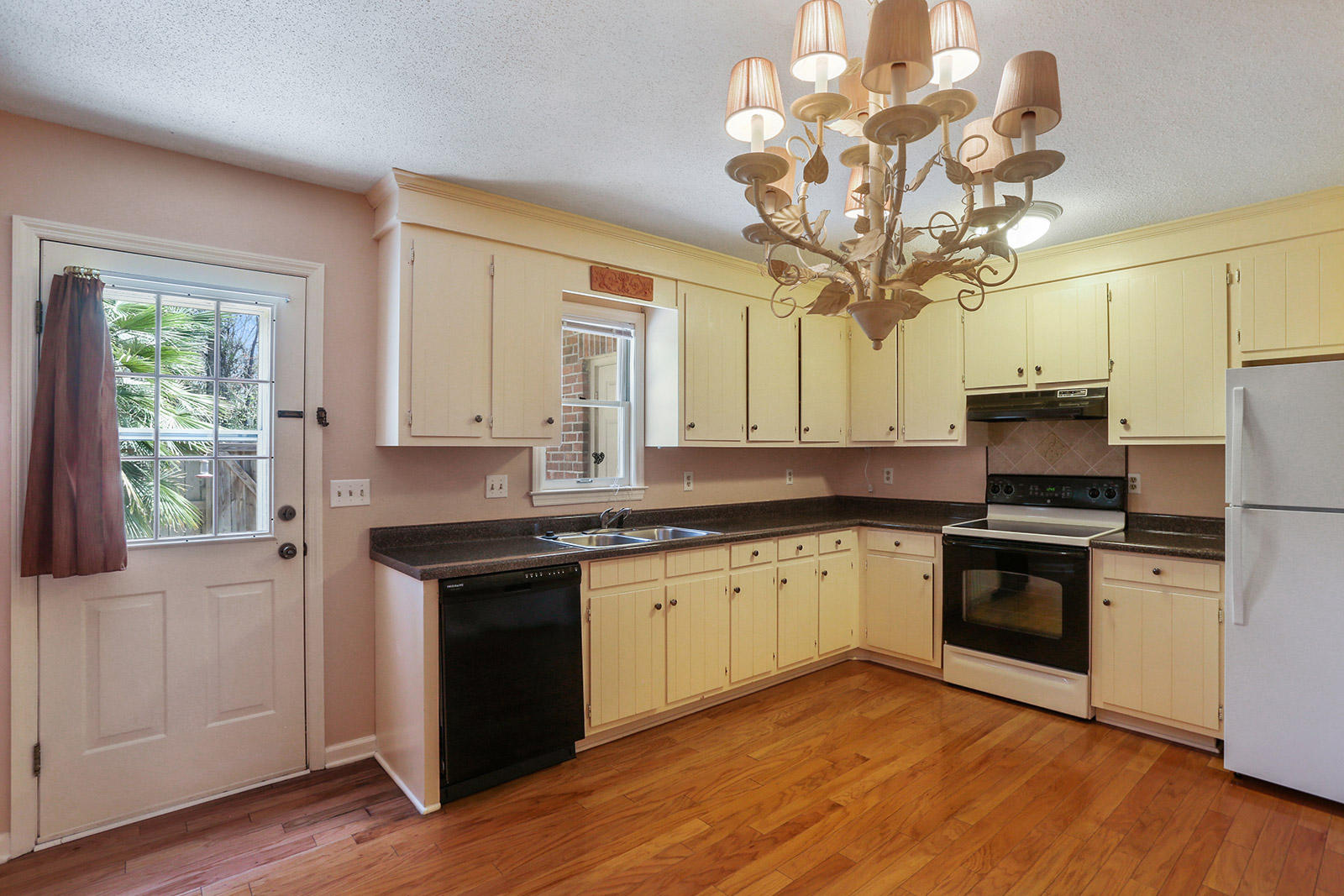 302 Springview Lane, Unit 8 Summerville, SC 29485 - Photo 8 of 25 008_1600x1067_