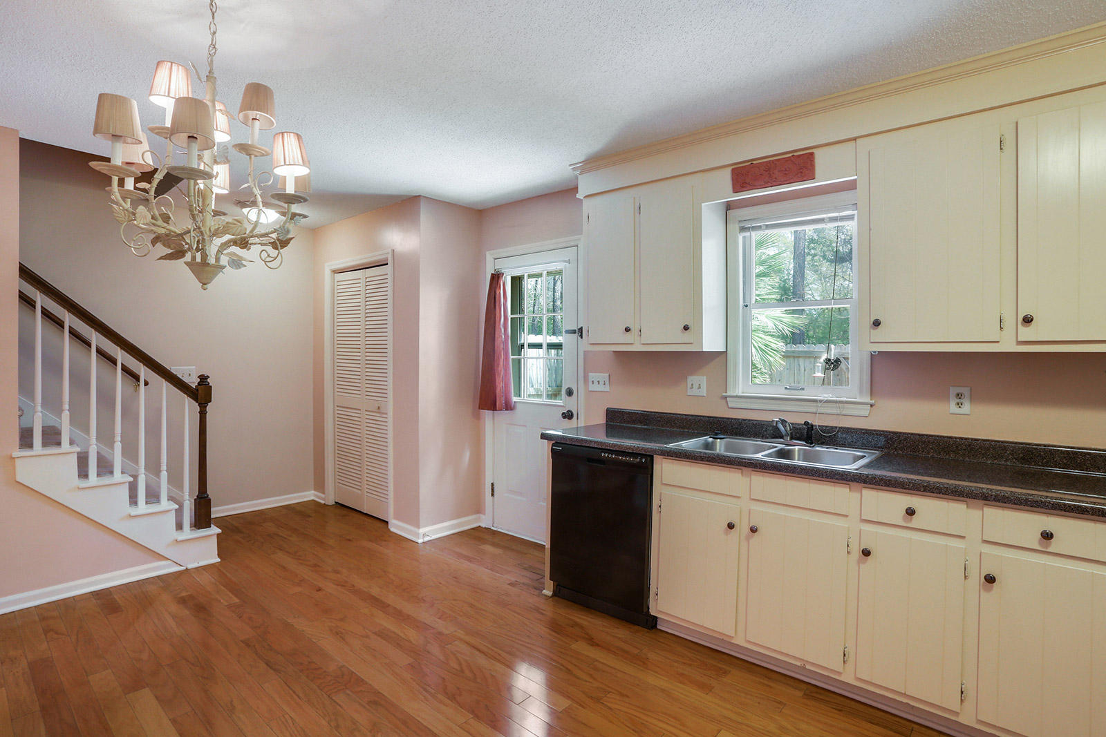302 Springview Lane, Unit 8 Summerville, SC 29485 - Photo 10 of 25 010_1600x1067_