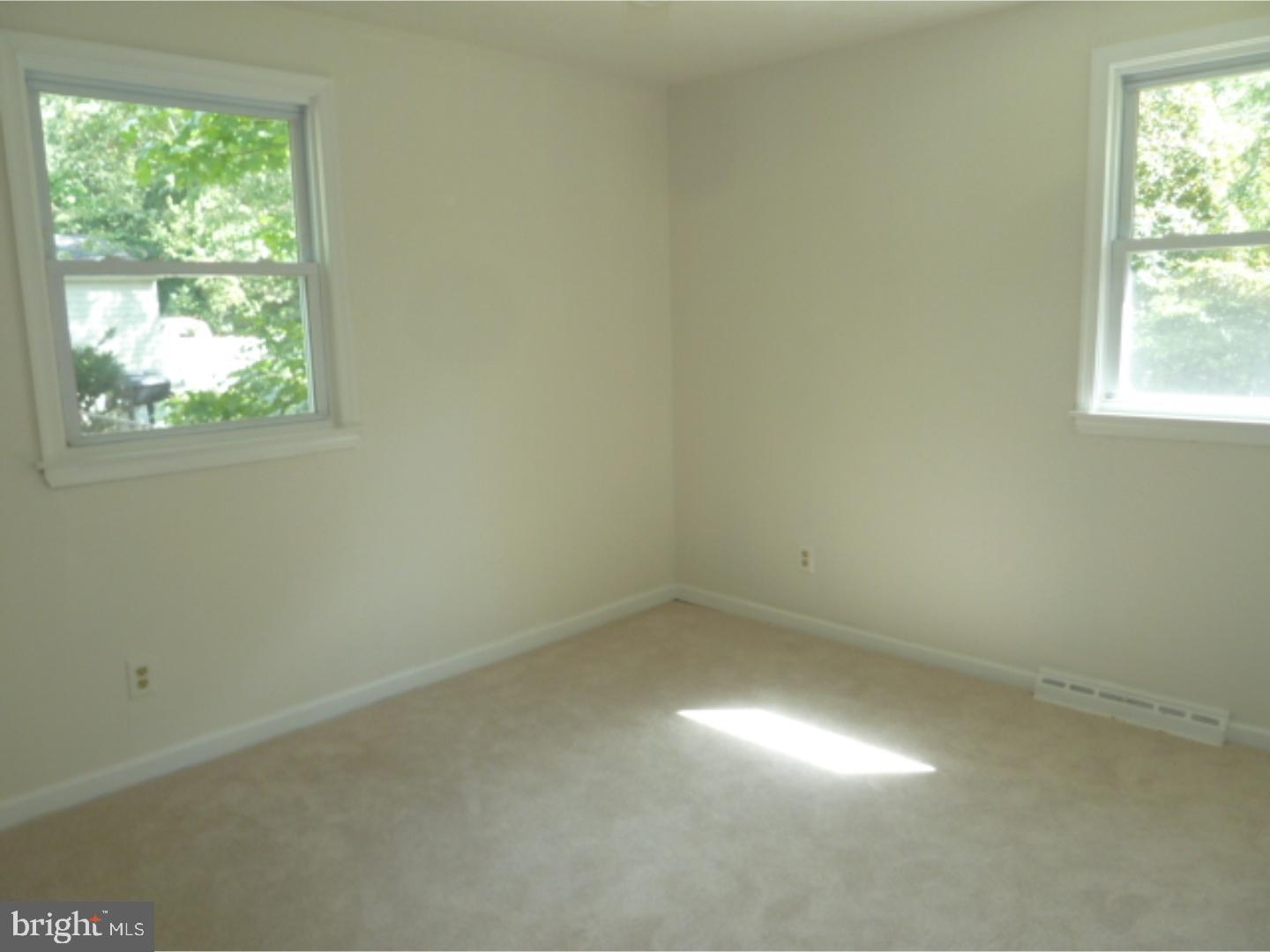 806 Bentley Road Lindenwold, NJ 08021 - Photo 11 of 15