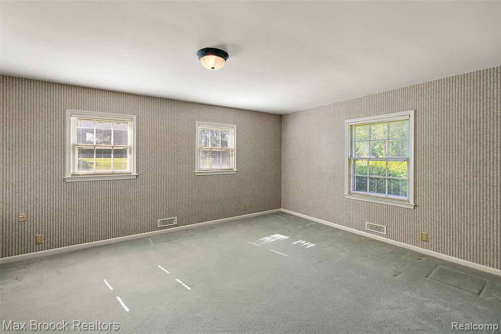 674 Rudgate Road Bloomfield Hills, MI 48304 - Photo 15 of 28