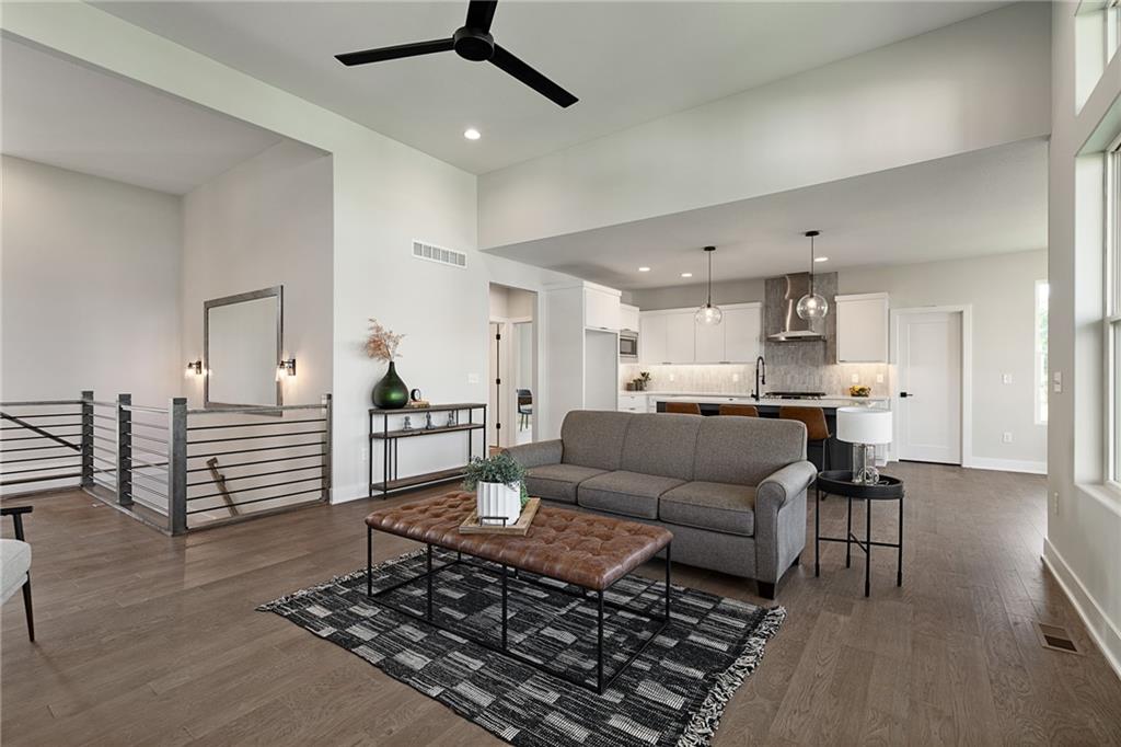 8978 Shady Bend Road Lenexa, KS 66227 - Photo 11 of 48