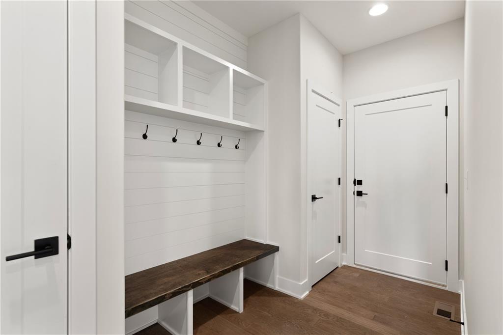 8978 Shady Bend Road Lenexa, KS 66227 - Photo 23 of 48