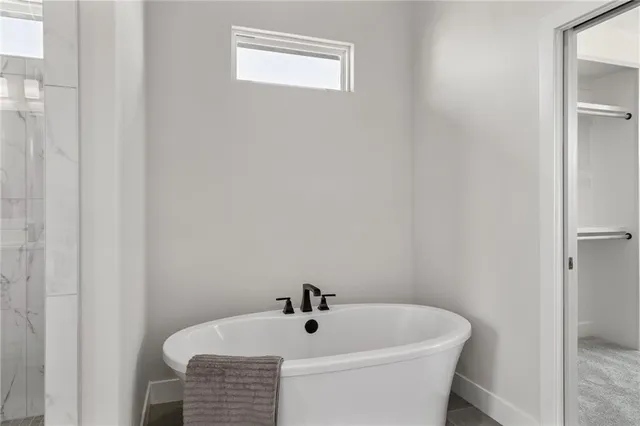 $737,000 | 8978 Shady Bend Road, Lenexa, KS 66227