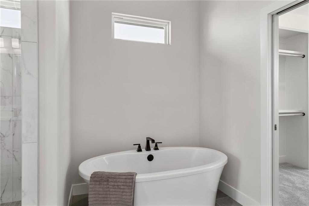 8978 Shady Bend Road Lenexa, KS 66227 - Photo 31 of 48